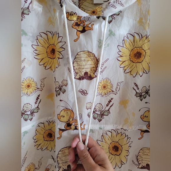 Disney, Spirit Jersey, 2022 Epcot Flower‎ Garden fedtival Spike The Bee Size XL - Picture 6 of 6